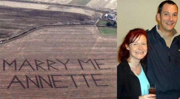 Pilot Romantis Melamar dengan Kata `Marry Me` di Ladang Pertanian
